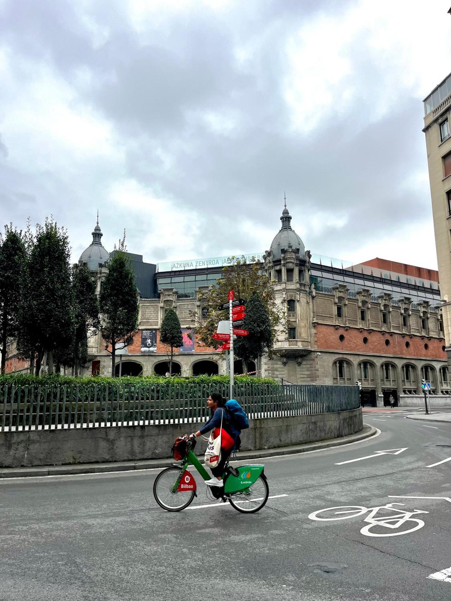 Piso En El Centro De Bilbao, Frente A La Alhondiga Bilbau