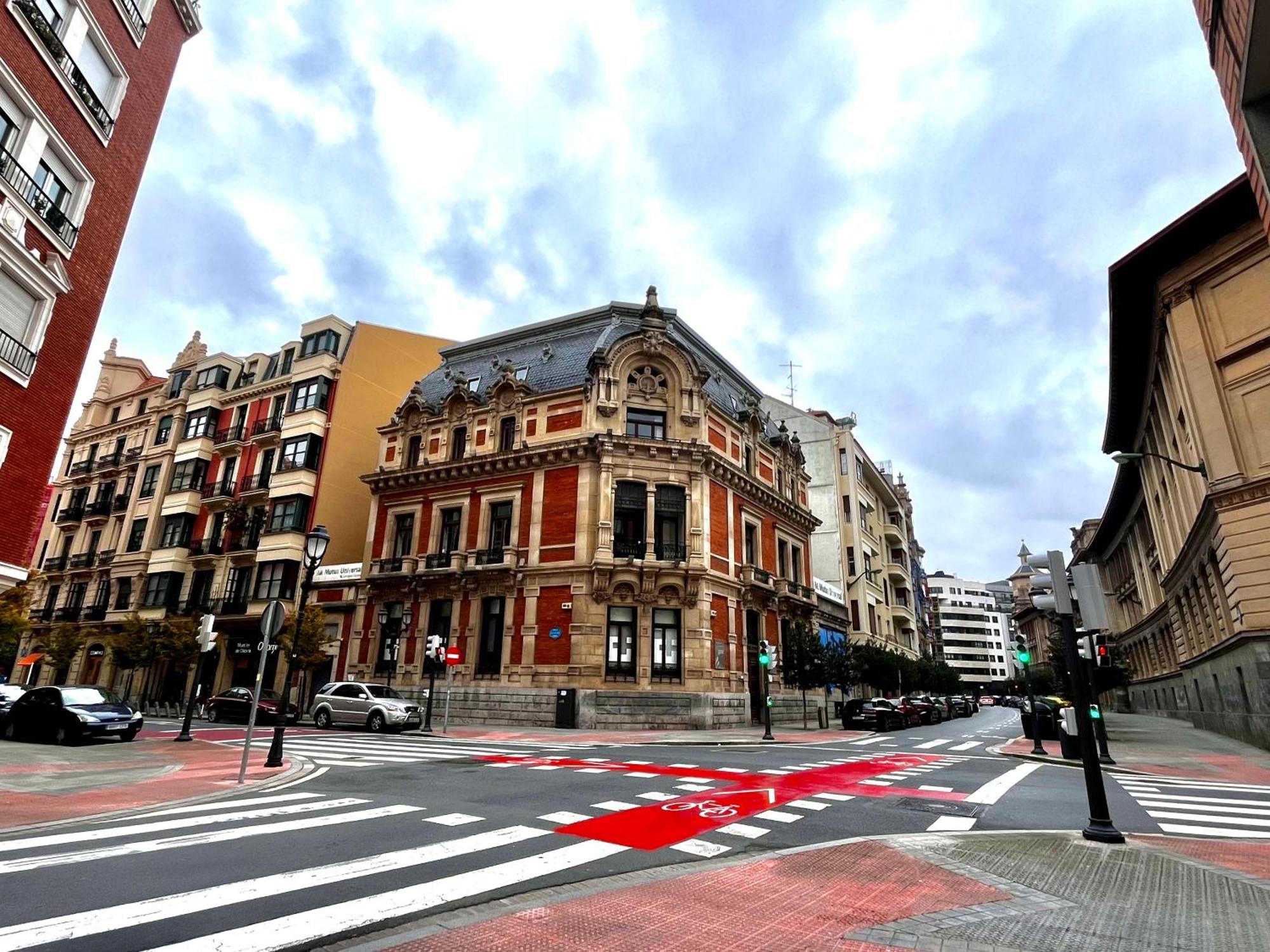 Apartamento Piso En El Centro De Bilbao, Frente A La Alhondiga